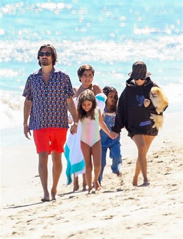 Kourtney Kardashian & Scott Disick: How They’re Co-Parenting Their 3 Kids Since His Split With Sofia Richie