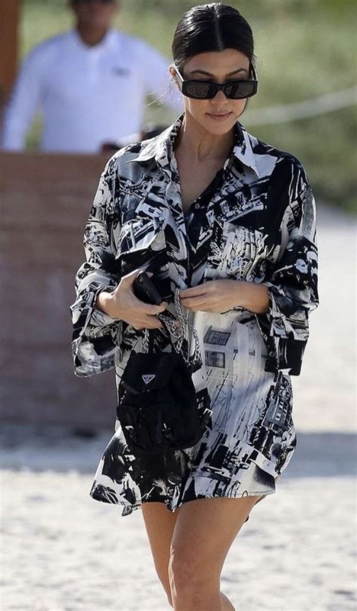Kourtney Kardashian Stuns In New Bikini Photos From Mexican Vacation With Travis Barker