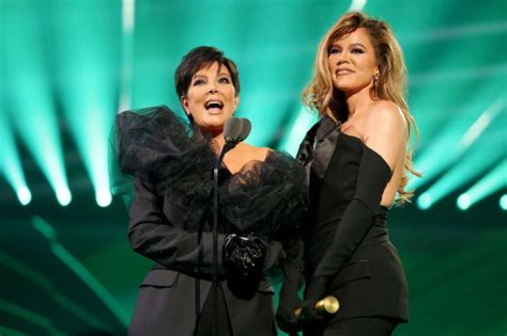 Kris Jenner Wants Khloe Kardashian to Date Drake – Report