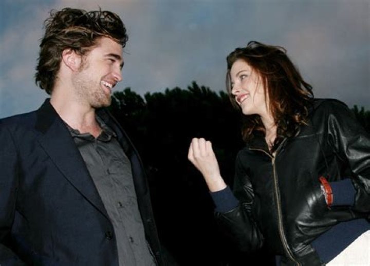 Kristen Stewart & Robert Pattinson’s Secret Date — Playdate With Dogs – Hollywood Life