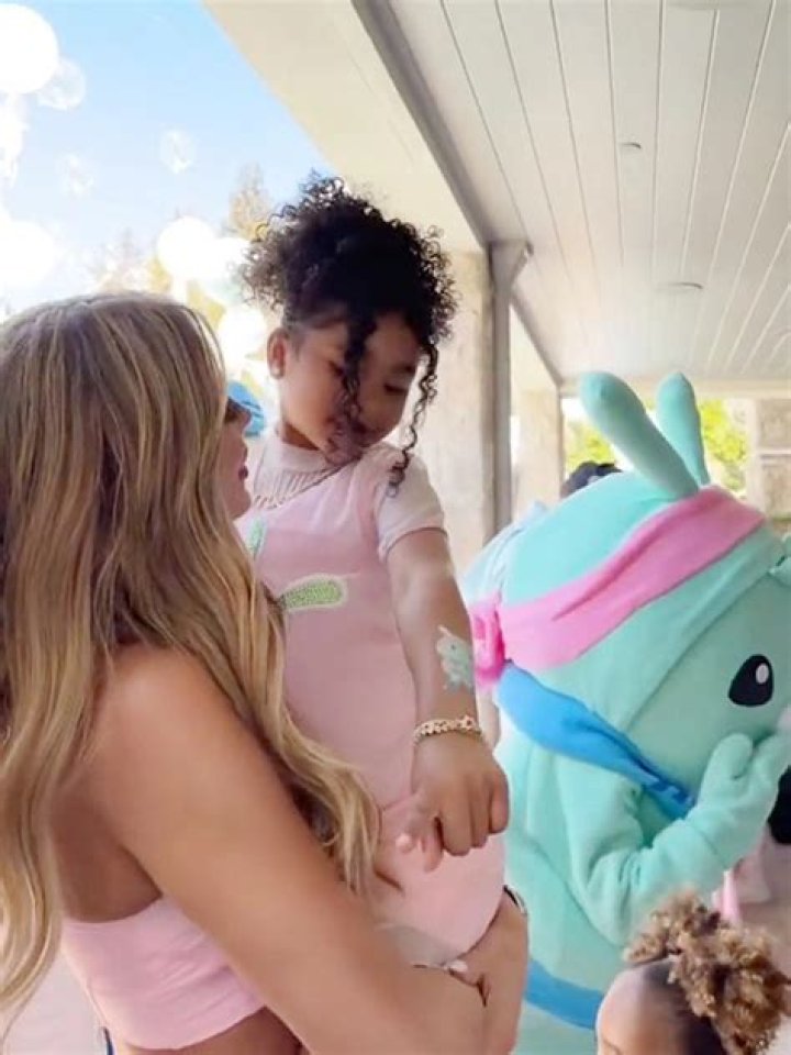 ‘KUWTK’: Khloe Has A Disastrous Therapy Session With Tristan Before Reuniting For True’s Birthday