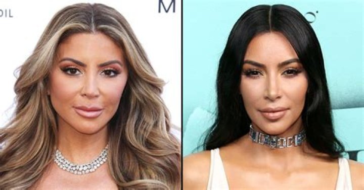 ‘KUWTK’: Kim Kardashian Hilariously Pops Sister Khloe’s Zit & Claims She Should’ve Been An Esthetician