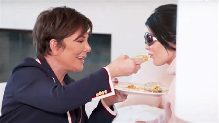 ‘KUWTK’ Preview: Kylie Jenner Tortures Kris By Making Her Serve Her Food In Bed After Lasik Surgery