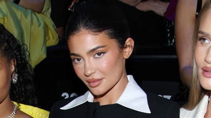 Kylie Jenner Claps Back After Hair Stylist Trashes Her Highlights & Says They ‘Need Blending’