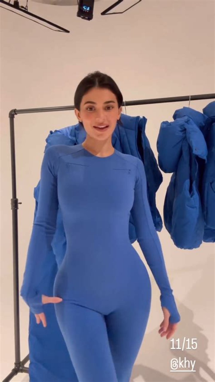 Kylie Jenner Rocks Skintight Blue Crop Top & Skirt On Luxe Utah Vacation: Photos