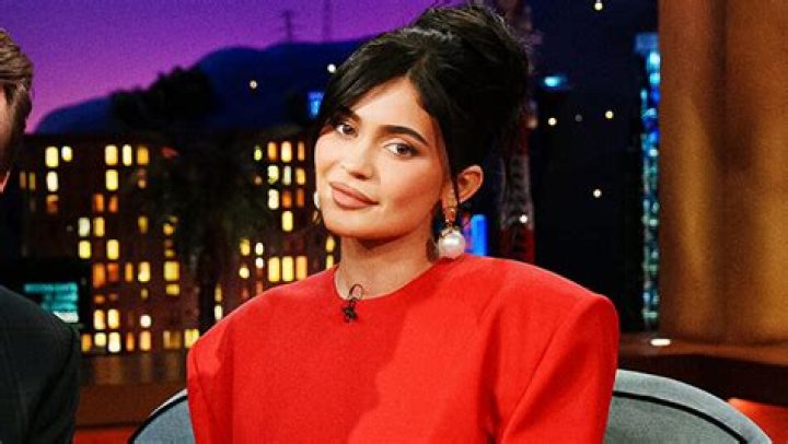 Kylie Jenner’s Red Corset Mini Dress On ‘Late Show’ With James Corden – Hollywood Life