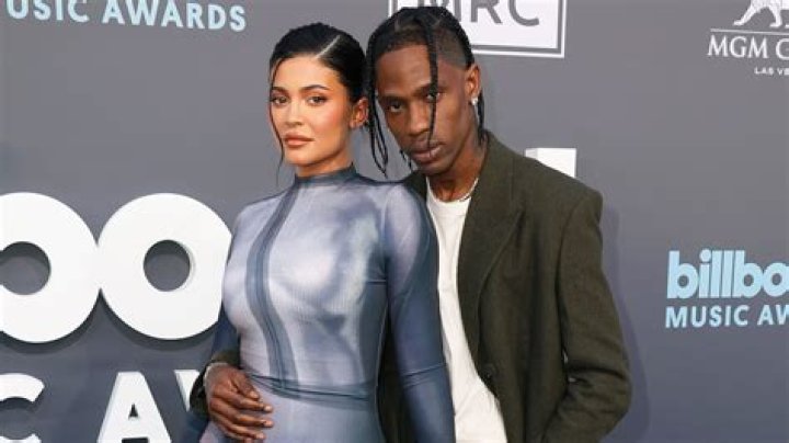 Kylie Jenner & Travis Scott At Billboard Awards 2022: Photos – Hollywood Life