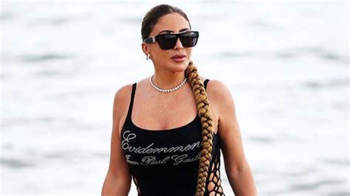 Larsa Pippen Shows Off Bikini Top & Sunglasses In New Pic – Hollywood Life