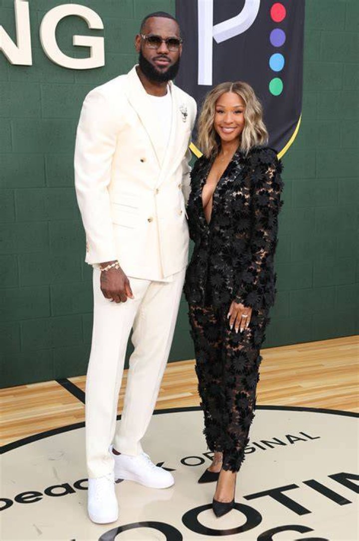 LeBron James’ Wife Savannah Is Gorgeous In Orange Jumpsuit For ‘Virgo Season’