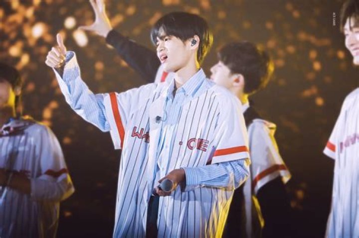 Lee Daehwi — PICS