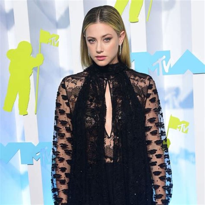 Lili Reinhart On What’s Ahead For Betty – Hollywood Life