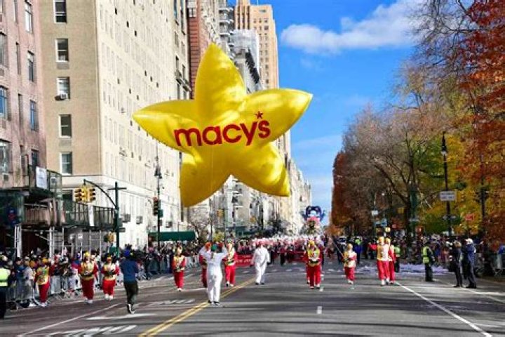 Macy’s Thanksgiving Day Parade 2021 — Photos Of The Stars & More – Hollywood Life