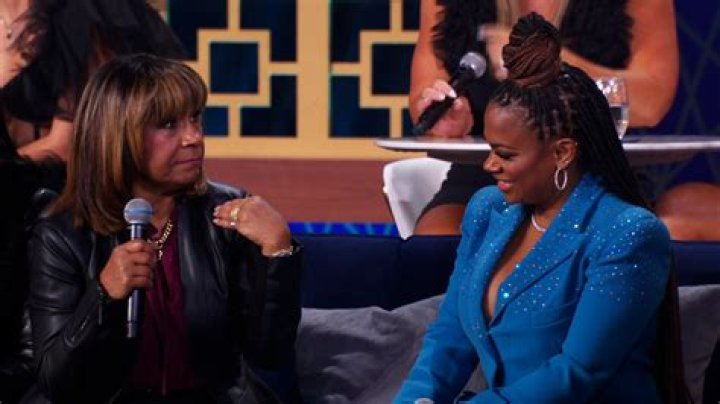 Mama Joyce’s Medication Problem — Family Intervention? – Hollywood Life