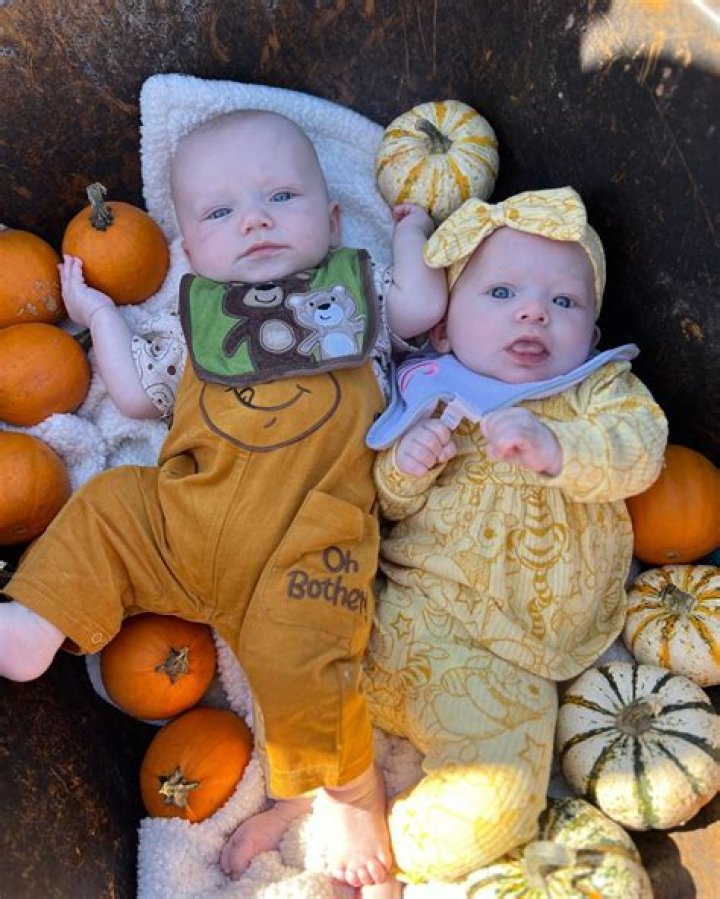 Mama June’s Daughter Pumpkin Takes Her Own Little One Ella, 3, To Get Her First Haircut – Photos
