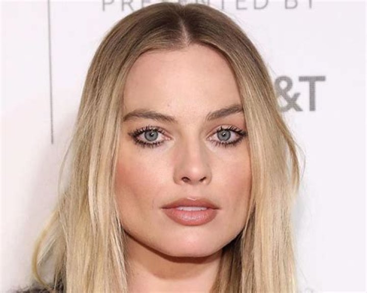 Margot Robbie Celebrity Profile – Hollywood Life