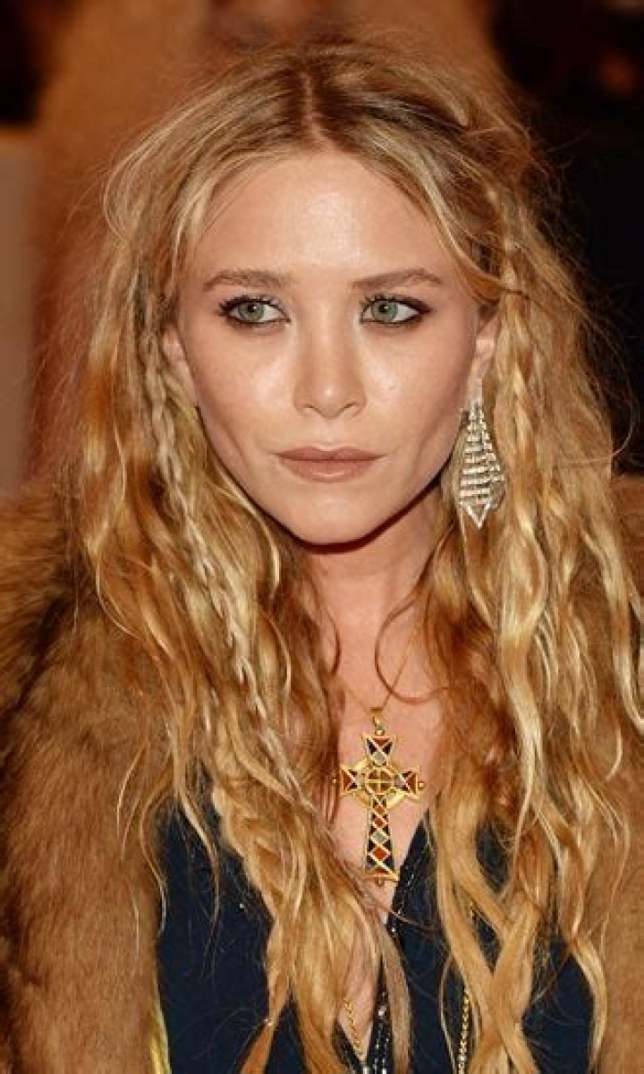 Mary-Kate Olsen Celebrity Profile – Hollywood Life