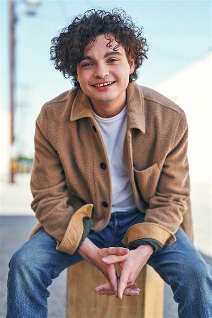 Max Burkholder on the Prequel & Life After ‘Parenthood’ – Hollywood Life
