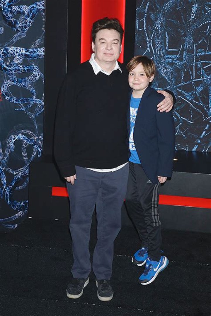 Meet The ‘Austin Powers’ Star’s Family – Hollywood Life