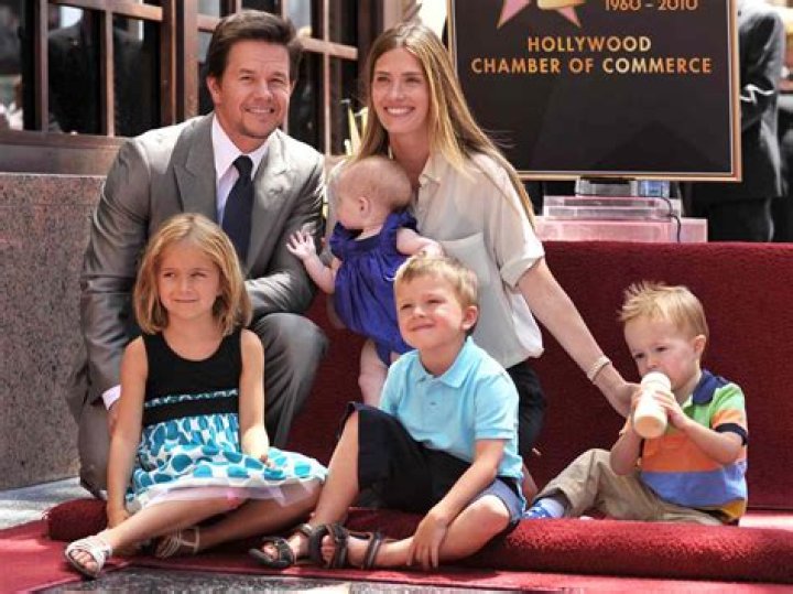 Meet the Former President’s 4 Children – Hollywood Life