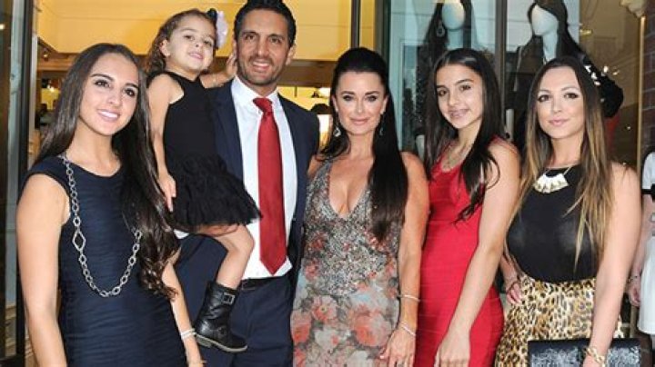 Meet The Kids Of The OG ‘RHOBH’ Star – Hollywood Life