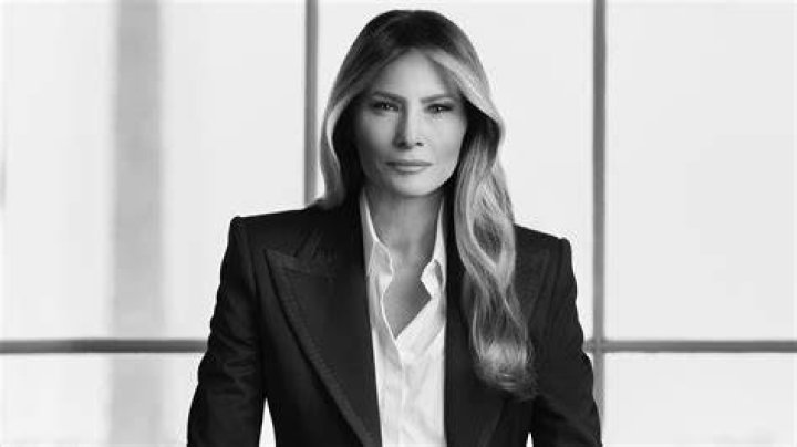 Melania Trump Looks Glamorous In Official First Lady Portrait, But Is She Overly Airbrushed?