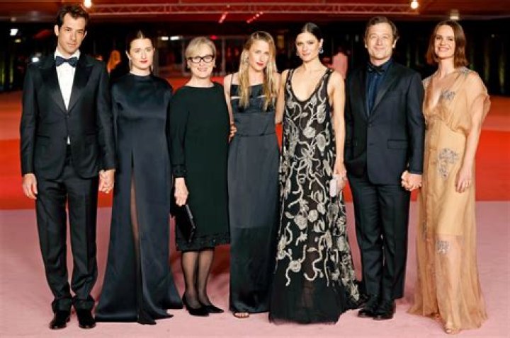 Meryl Streep and All Four of Her Kids Attend the Academy Museum Gala – Hollywood Life