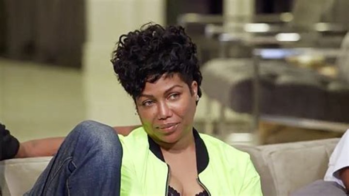 Michel’le Shocks Group With Joseline Hernandez Remark – Hollywood Life