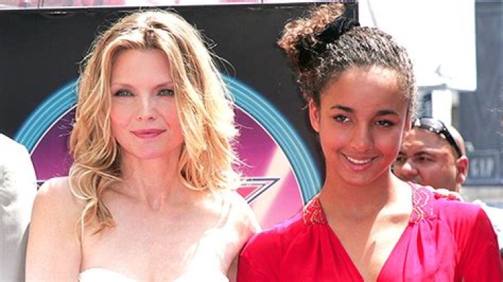 Michelle Pfeiffer Shares Rare Selfie of Daughter Claudia Rose – Hollywood Life