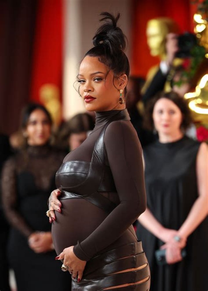 Michelle Williams: 1st Photo Of Her Baby Bump After Announcing 3rd Pregnancy