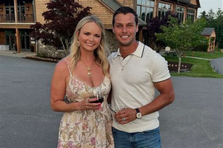Miranda Lambert’s Hot Husband Goes Shirtless As They Do Work On The Farm: ‘You’re Welcome’