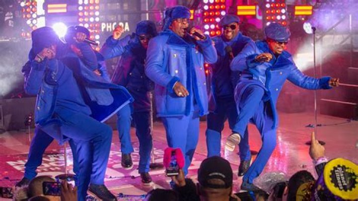 New Edition New Year’s Eve Performance From Times Square: Watch – Hollywood Life
