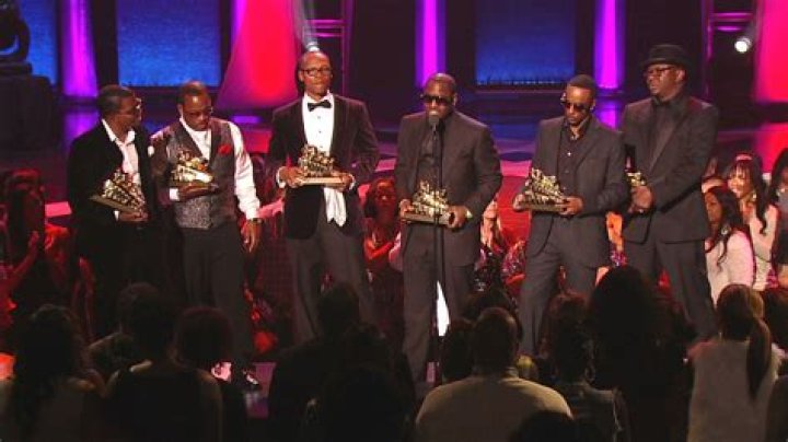 New Edition Wins Lifetime Achievement Award At BET Awards – Hollywood Life