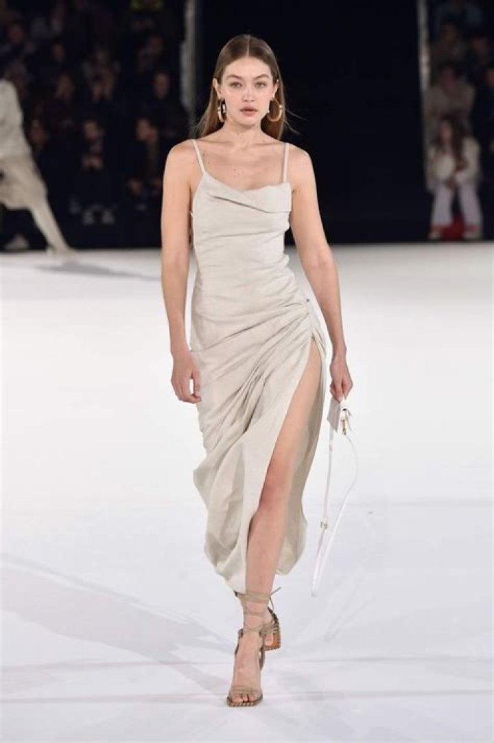 New York Fashion Week: See Bella Hadid, Gigi Hadid, & More Models On The Runway