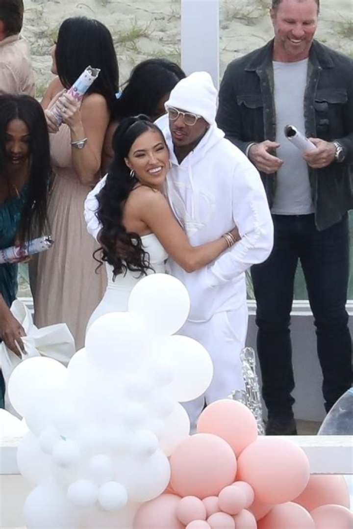 Nick Cannon Confirms He’s Expecting Baby #8 – Hollywood Life