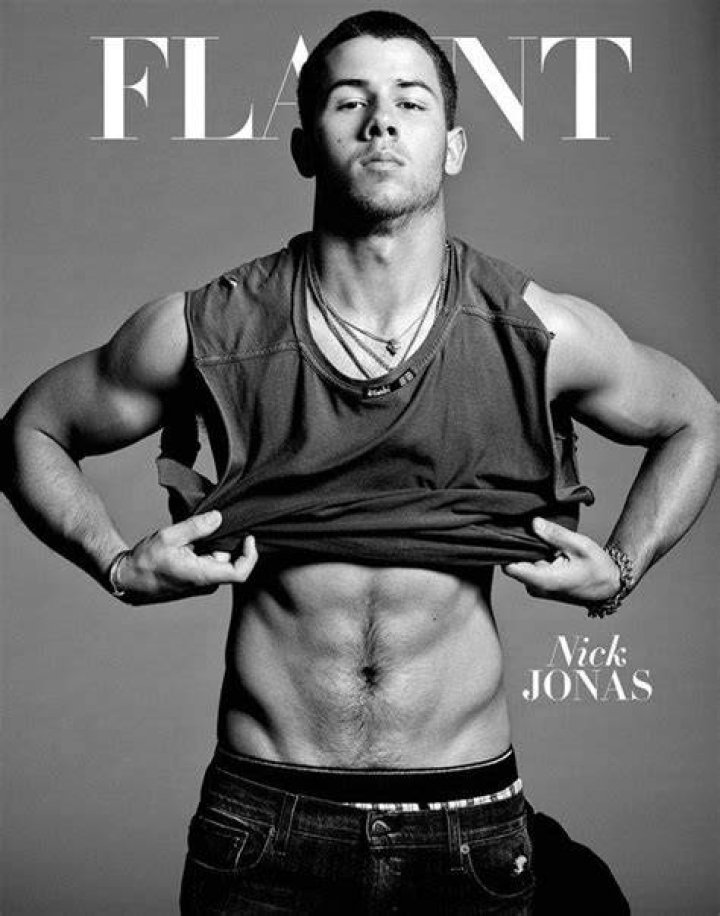 Nick Jonas Naked Pics — ‘Flaunt’ Magazine’s Hot New Photo Shoot – Hollywood Life