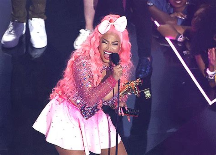 Nicki Minaj & Ice Spice Take You To ‘Barbie World’ In New Song – Hollywood Life