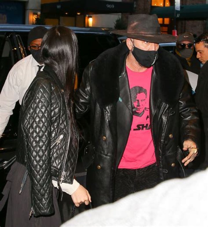 Nicolas Cage & Riko Shibata Hold Hands In NYC: Photos – Hollywood Life