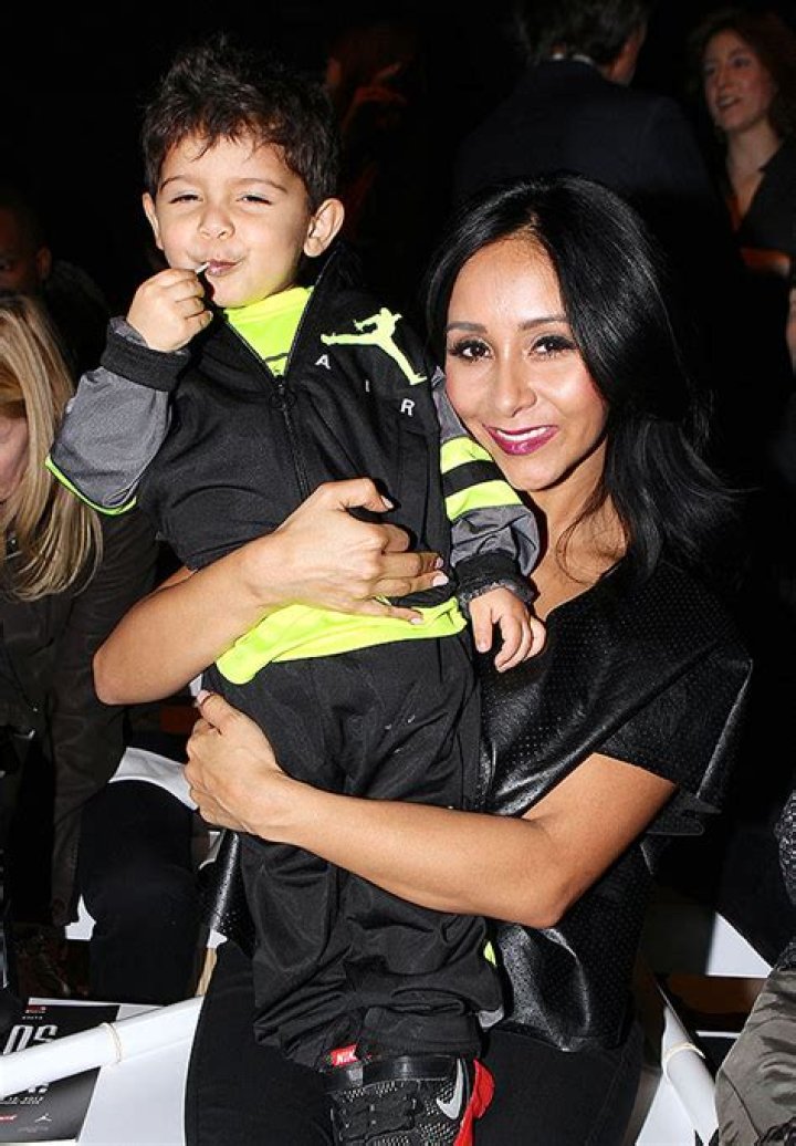 Nicole ‘Snooki’ Polizzi Attends Daughter Giovanna’s First Communion – Hollywood Life
