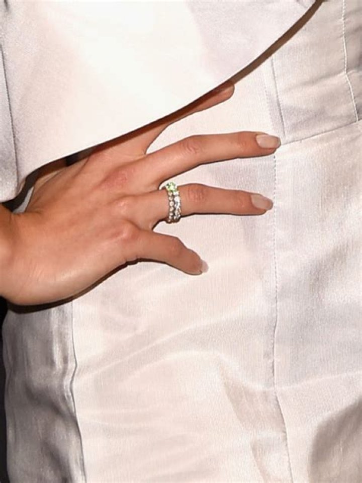 Nikki Reed & Ian Somerhalder’s Engagement Rings Cost $200K — Two Eternity Bands – Hollywood Life