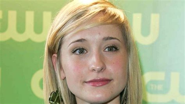 NXIVM Member Opens Up In Interview On Allison Mack’s Potential Arrest  – Hollywood Life