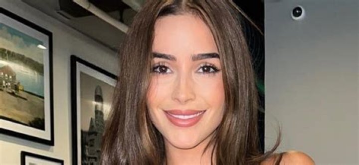 Olivia Culpo’s Sheer Crop Top & Jeans – Outfit Photos – Hollywood Life
