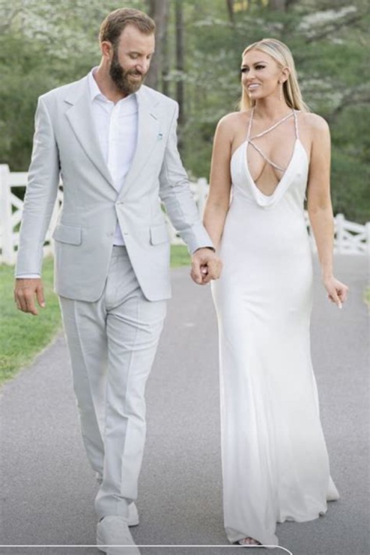 Paulina Gretzky Wears Green Bikini 2 Weeks After Wedding To Dustin Johnson: Photo