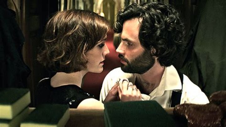 Penn Badgley On His Sex Scenes & Why He Wanted To Turn Down ‘You’ Role – Hollywood Life