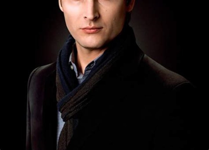 Peter Facinelli ‘Definitely’ Up For Another ‘Twilight’ Movie — Interview – Hollywood Life