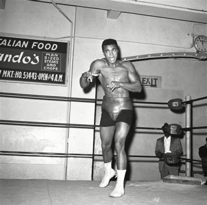 [PHOTOS] Muhammad Ali Pics — The Greatest Boxer Of All-Time – Hollywood Life