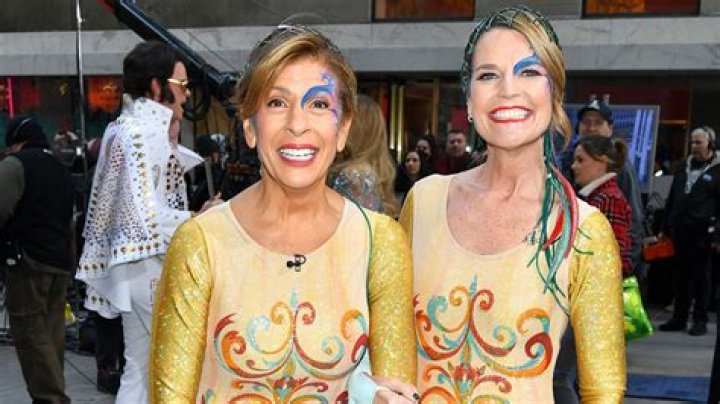 Photos Of National Costumes – Hollywood Life