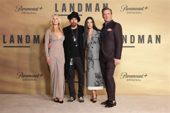 Photos Of The Cast On The Carpet – Hollywood Life