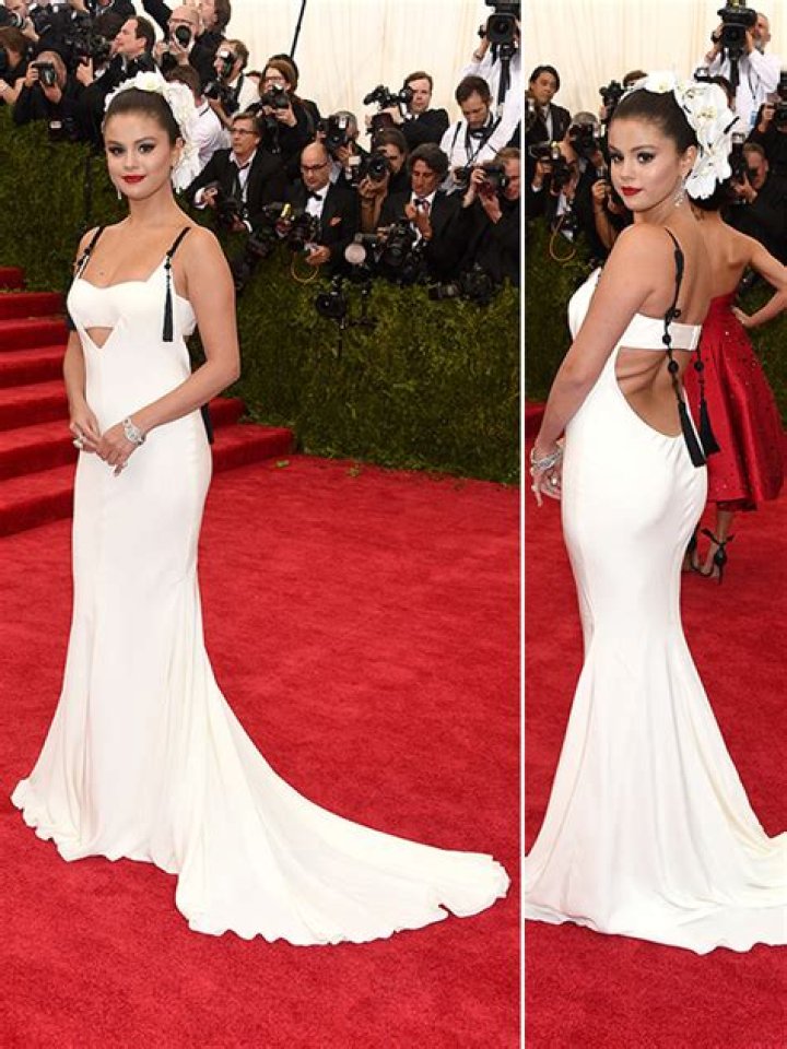 [PHOTOS] Selena Gomez’s Met Gala Dress — Wows In Backless Gown – Hollywood Life