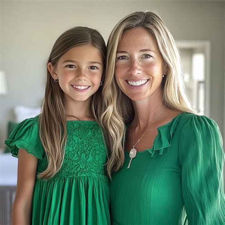 Pics Of Mom Daughter Duo – Hollywood Life