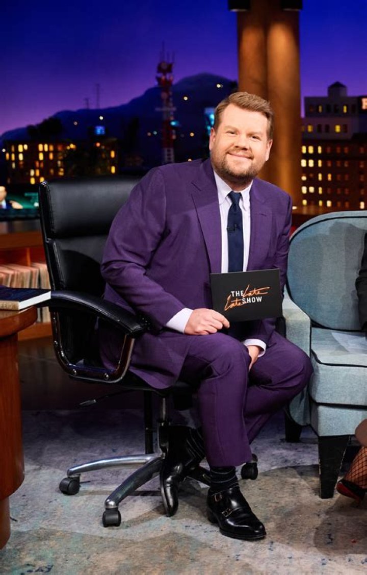 Pics Of The Comedian & ‘Late Night’ Host – Hollywood Life